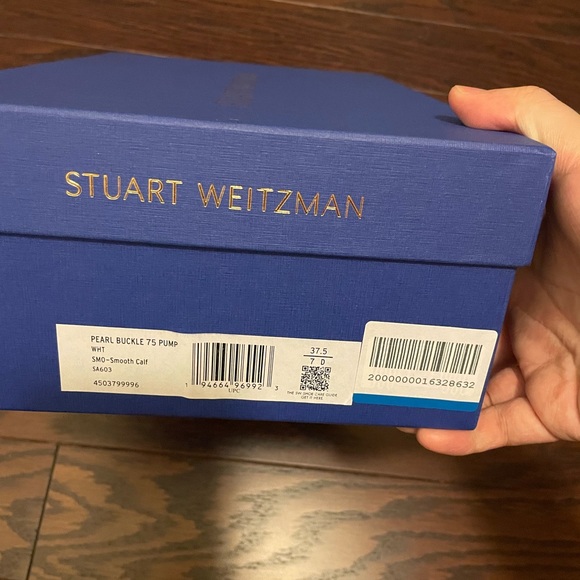 NWT STUART WEITZMAN
Pearl Buckle 75 embellished leather pumps - Picture 2 of 7